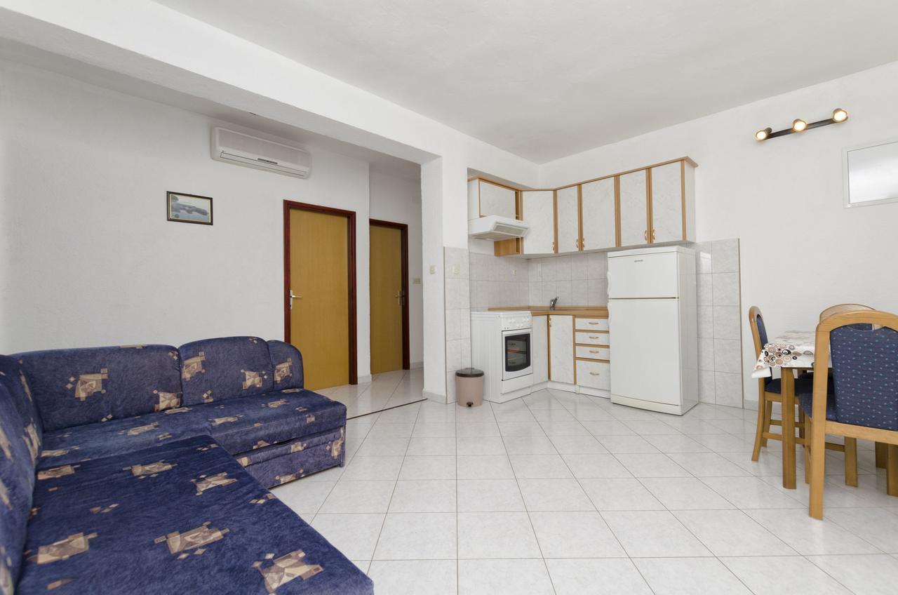 Apartments Mime Pirovac Exterior foto