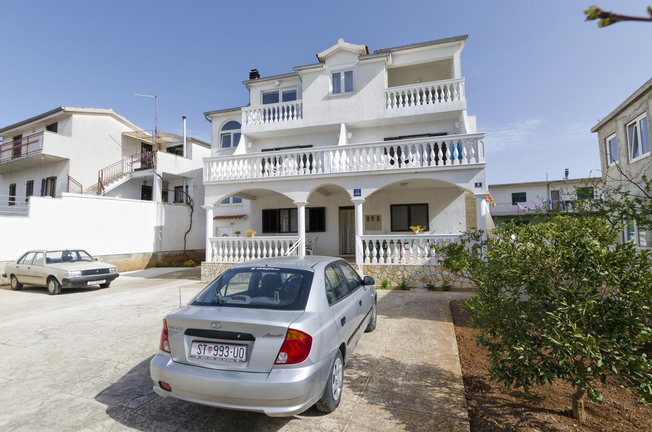 Apartments Mime Pirovac Exterior foto